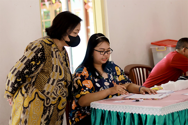 gallery kegiatan, Pemeriksaan Kesehatan Adi Yuswo Kerjasama Tim Kesehatan dan RS Panti Waluyo Surakarta, Komisi Diakonia, gereja kristen jawa, gkj, gkj baki, gereja kristen jawa baki, baki, sukoharjo, gkj klasis sukoharjo, klasis sukoharjo, klasis, sinode gkj, sinode 